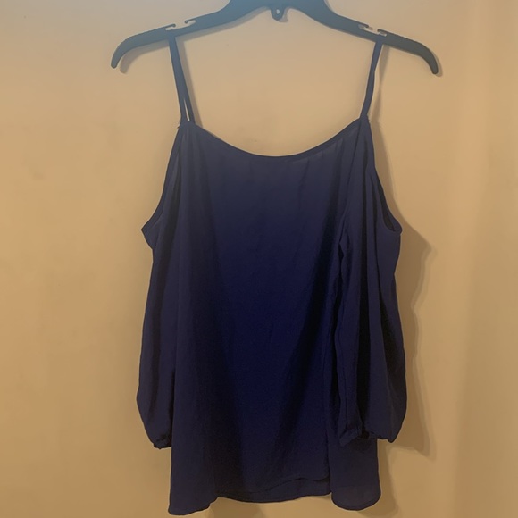 Top - Picture 2 of 4